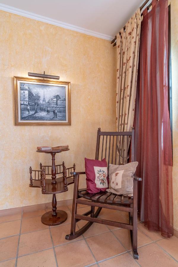 Royal Amores Villa *